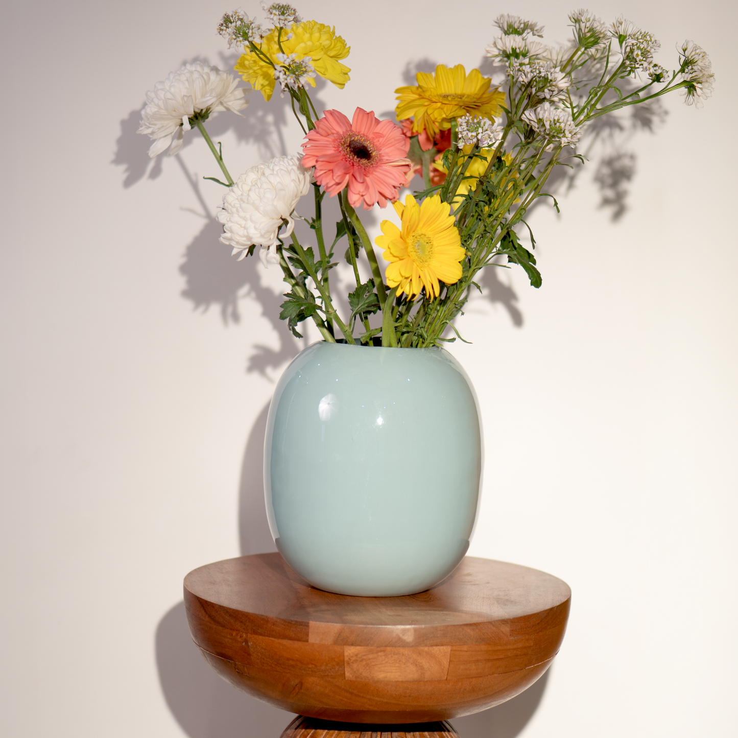 FLOWER VASE ENAMEL FINISH