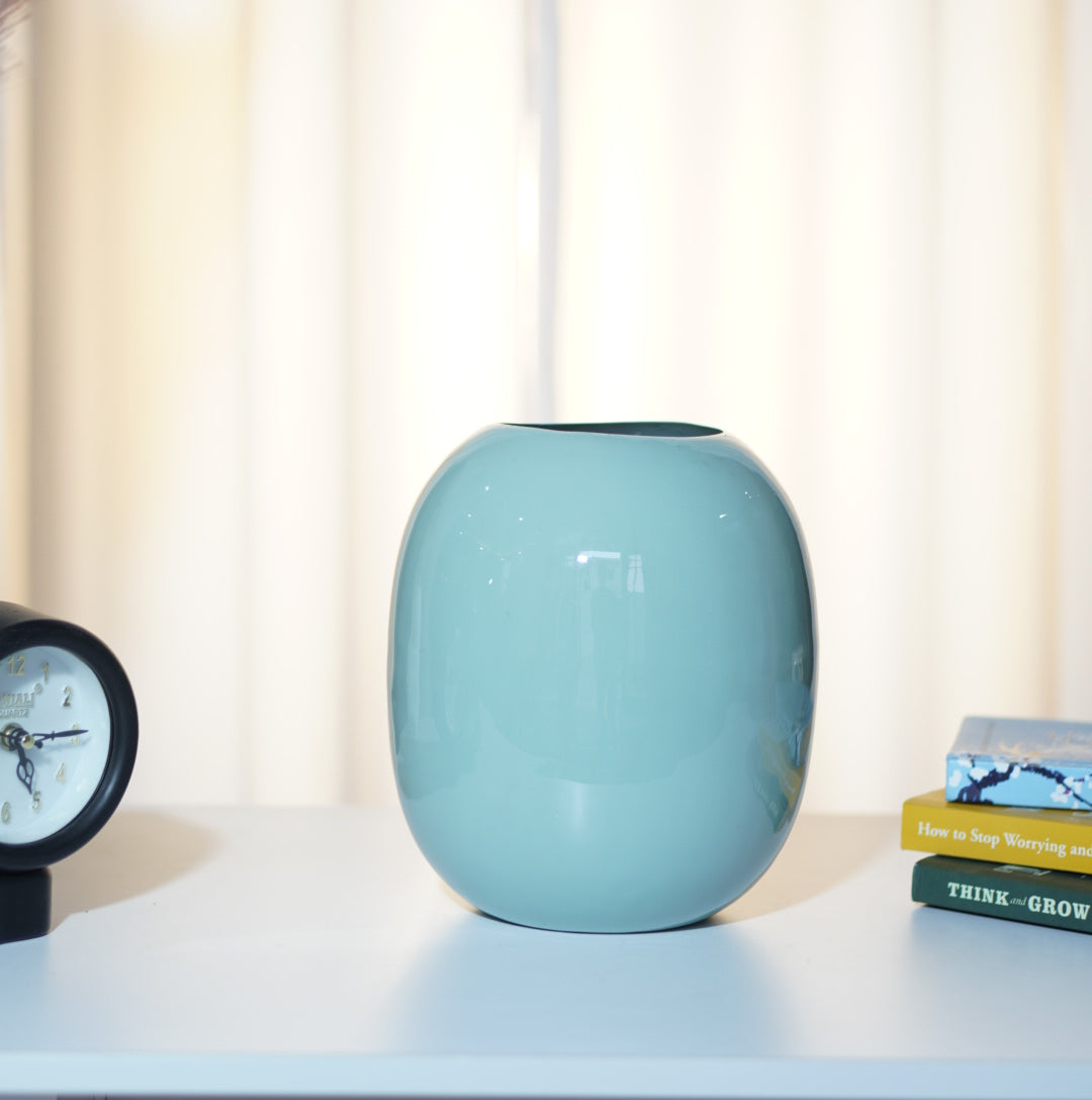 Flower vase for decoration (without flowers)